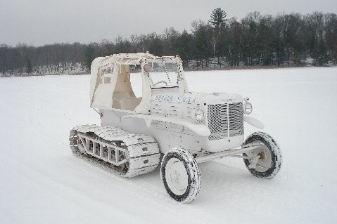 M7_Snow_Tractor_right.JPG