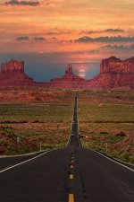 AwesomePic2022-08_MonumentValleyAZ.jpg