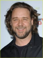 russell-crowe-yuma-premiere-03.jpg