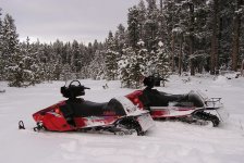 P1010042  PZ Snowmobilie.JPG